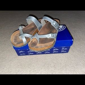 Silver Birkenstocks size 38 🤍